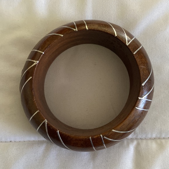 Wooded Bangle - Picture 2 of 6